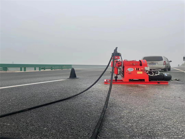 界首马路路基路面开裂下沉注浆加固灌浆